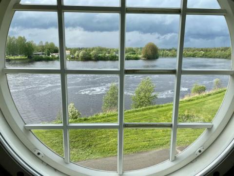 Werstaan neuvottelutilan ikkunanäkymä